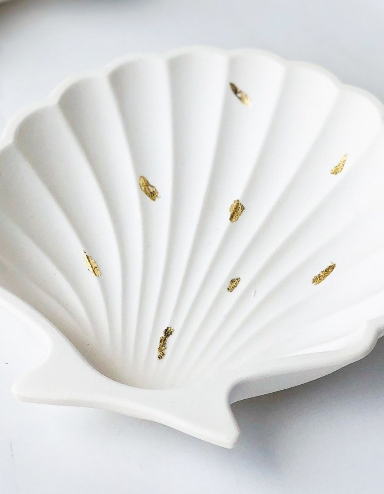 White ceramic seashell jewelry plate