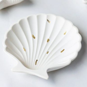 WHITE CERAMIC SEASHELL JEWELRY PLATE